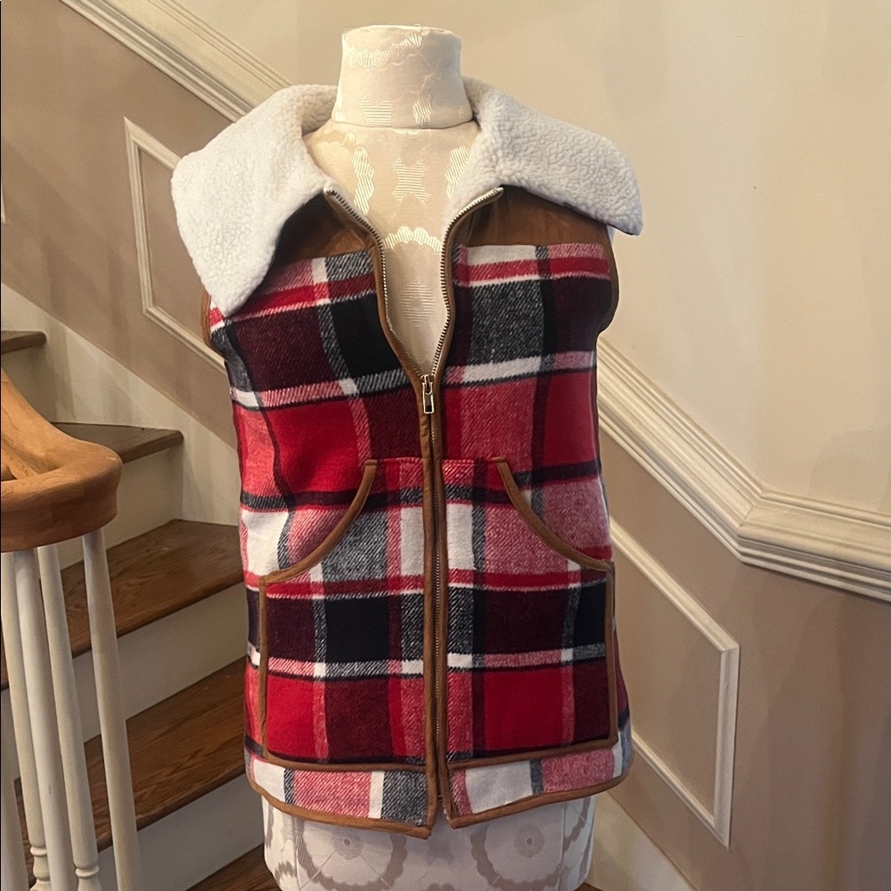 Million Bullpup Plaid Vest with Sherpa Collar